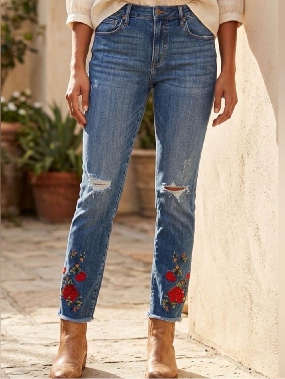 Driftwood Jackie Floral Embroidered Distressed Skinny Jeans with Raw Hem size 27